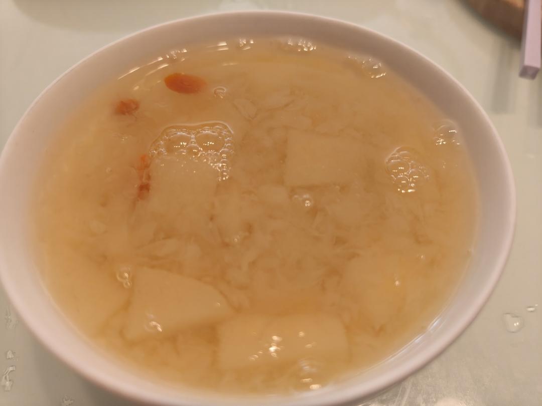 冰糖银耳梨汤