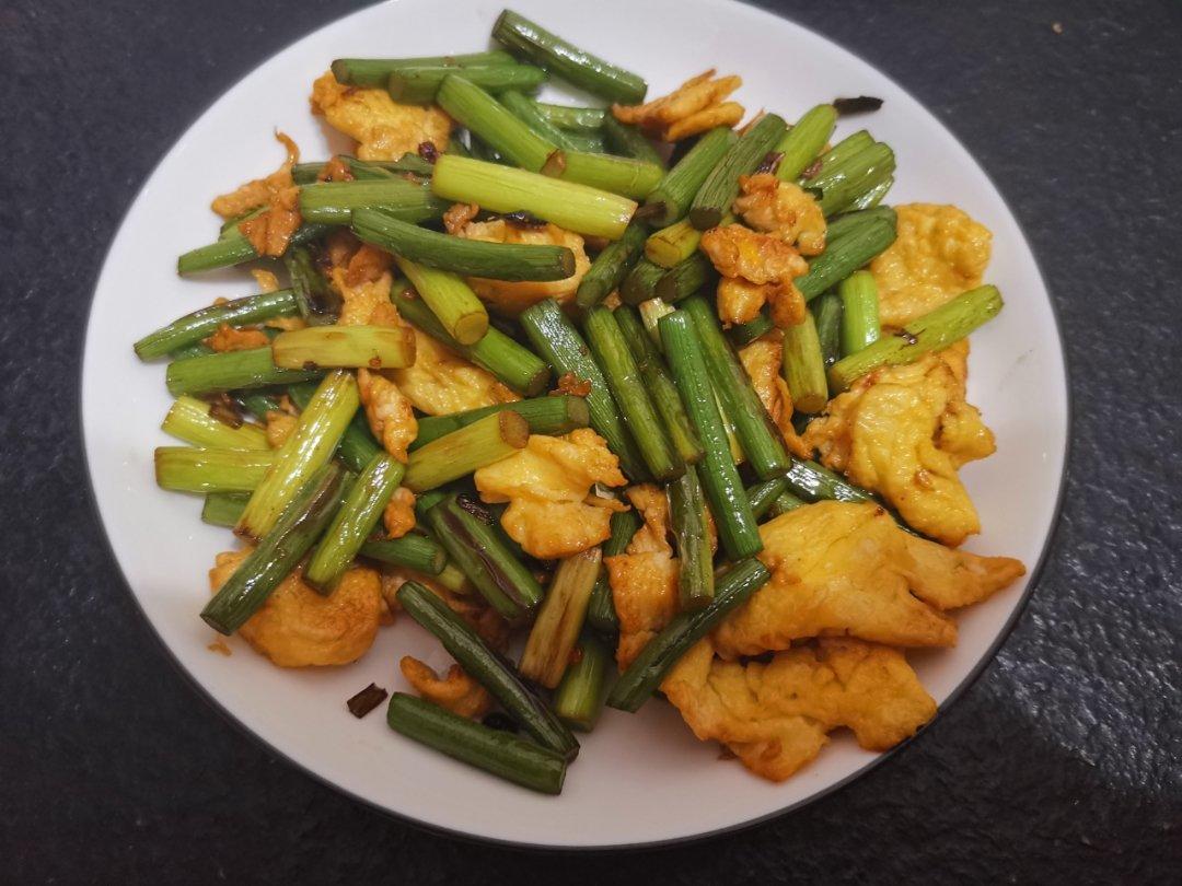 蒜毫炒鸡蛋