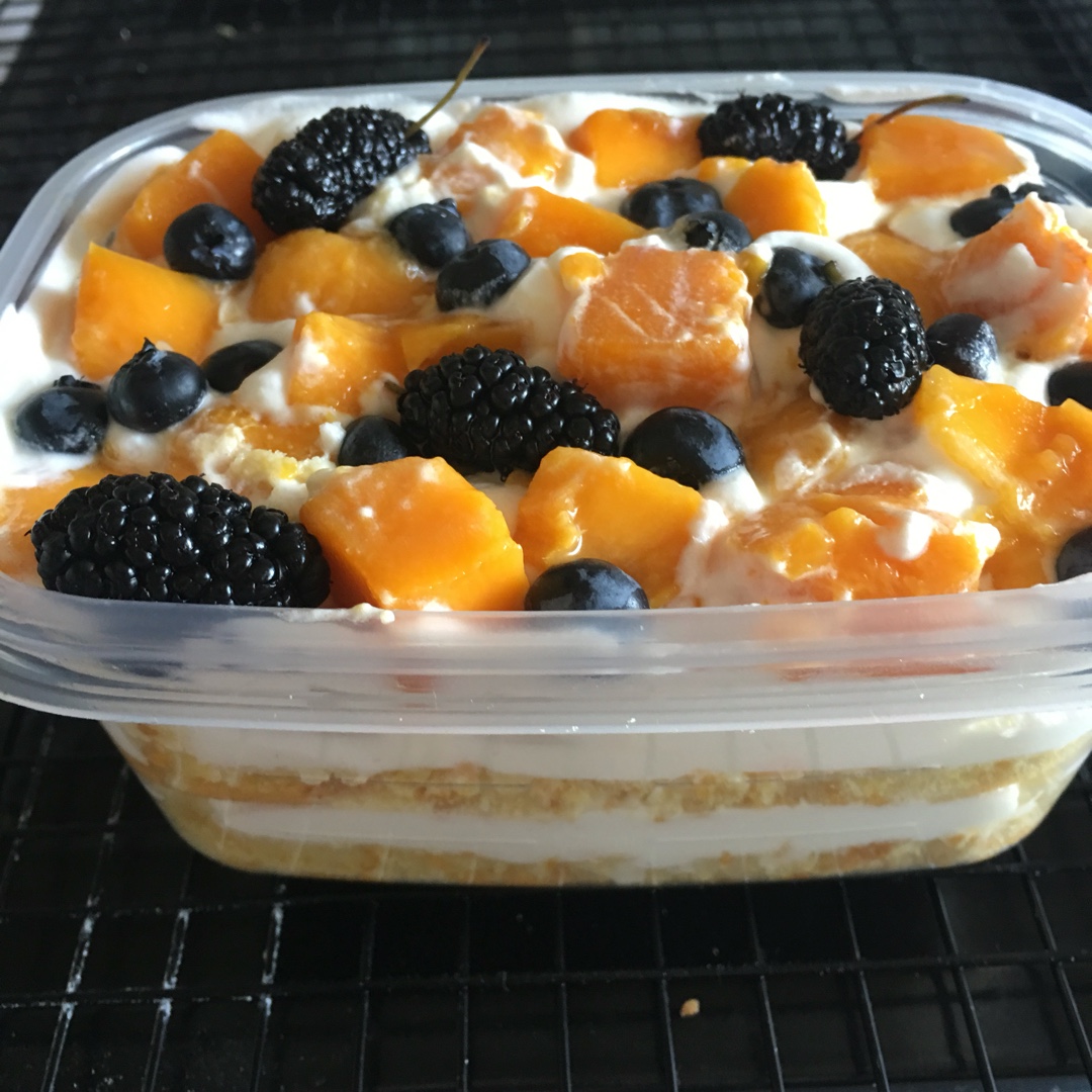 奶油鲜果便当千层盒子蛋糕