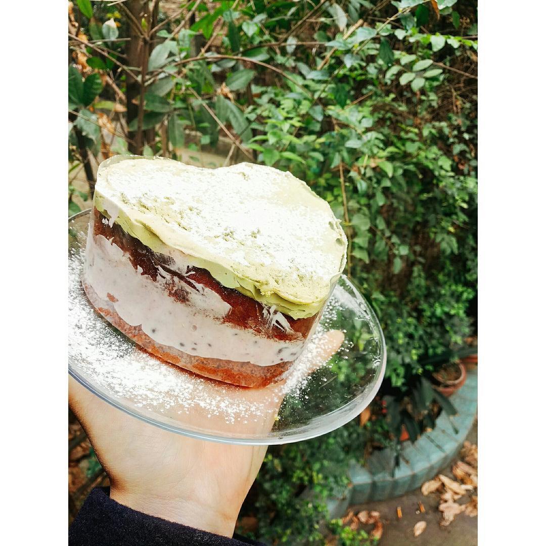 抹茶红豆乳酪慕斯蛋糕