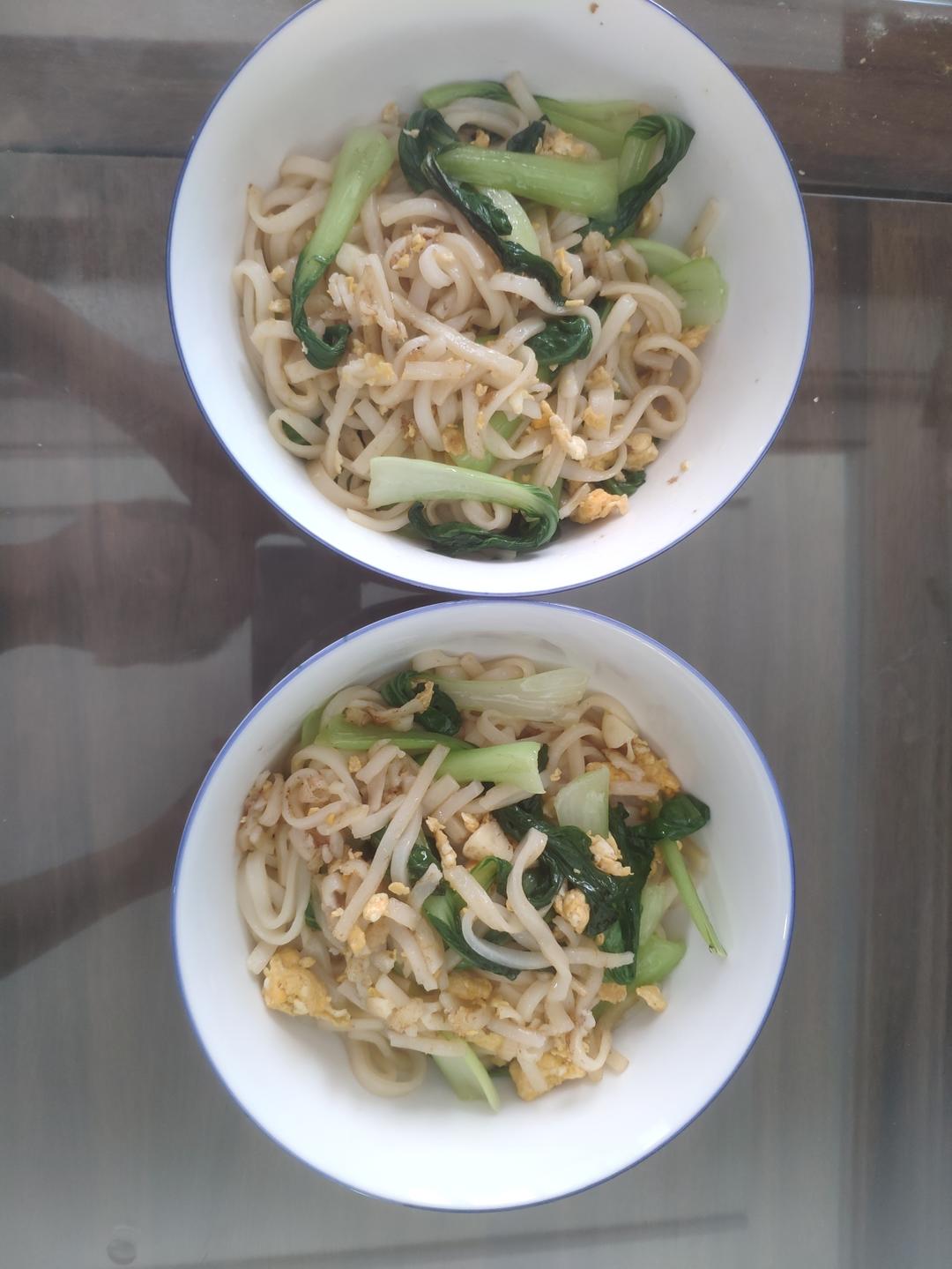 包菜粉丝炒鸡蛋