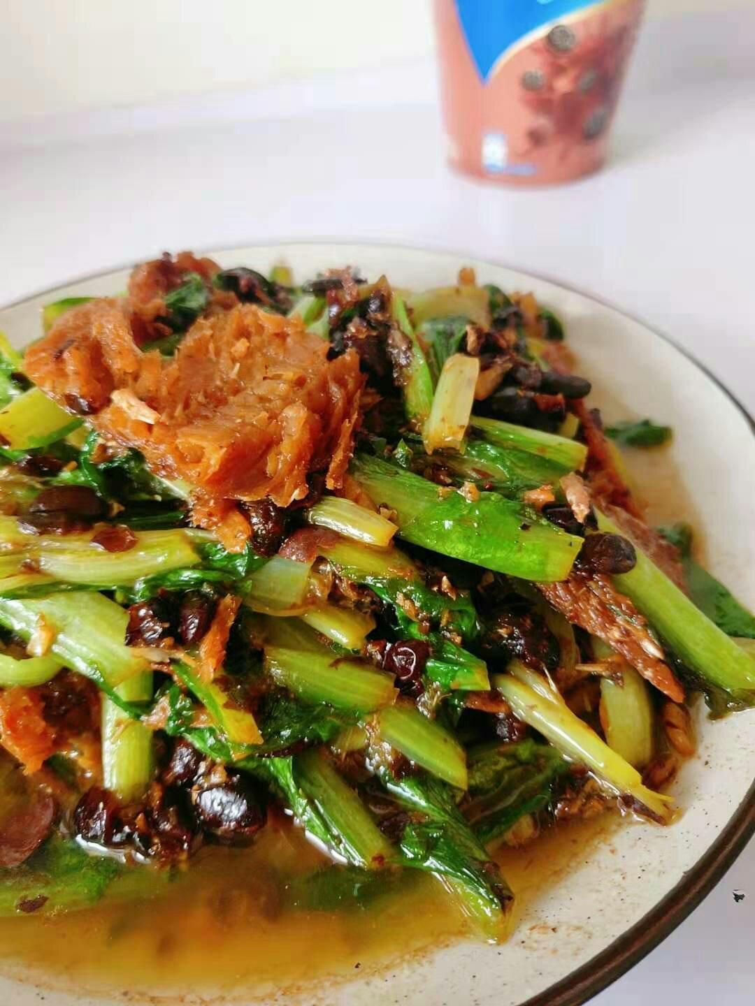 家常菜豆豉鲮鱼油麦菜