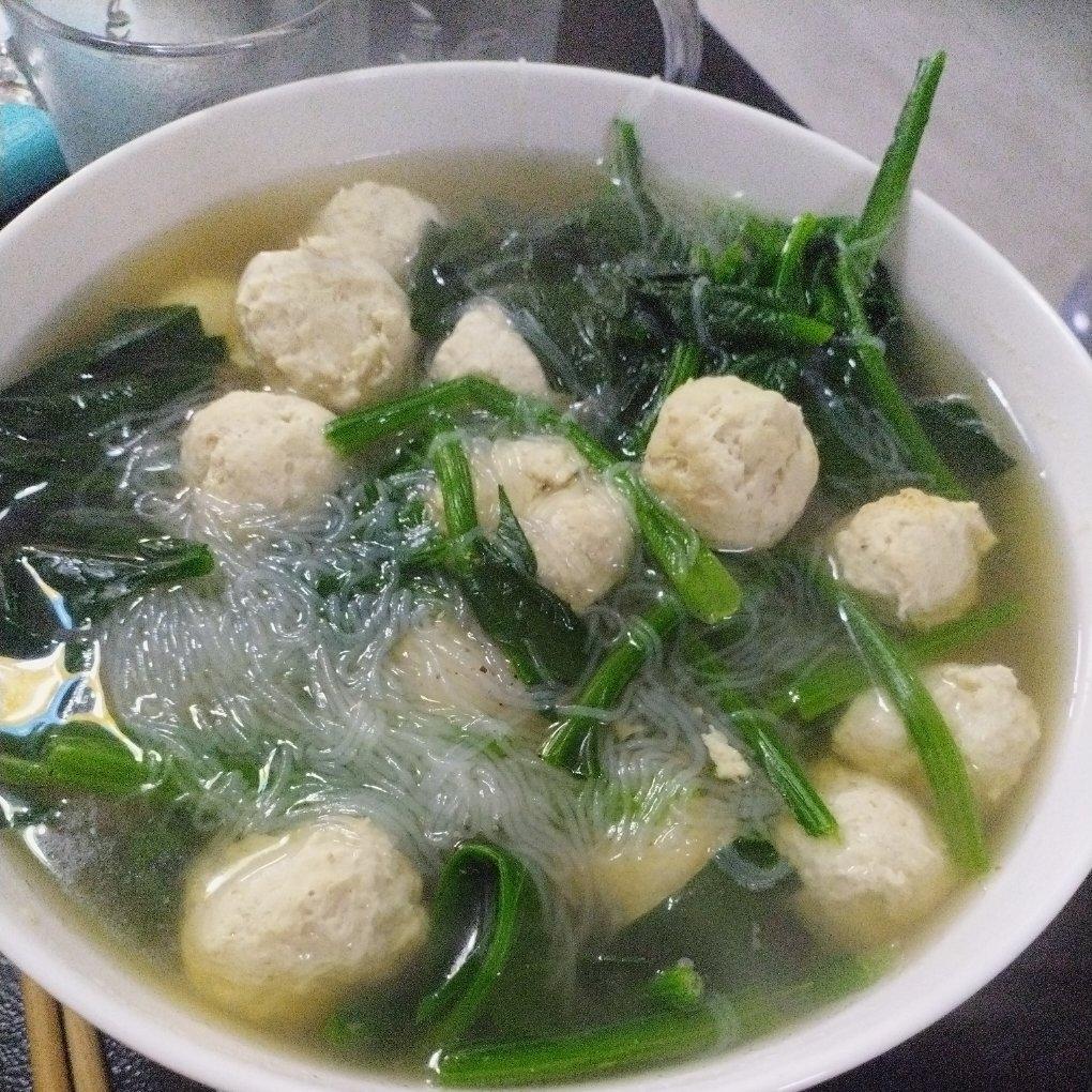 菠菜丸子粉丝汤