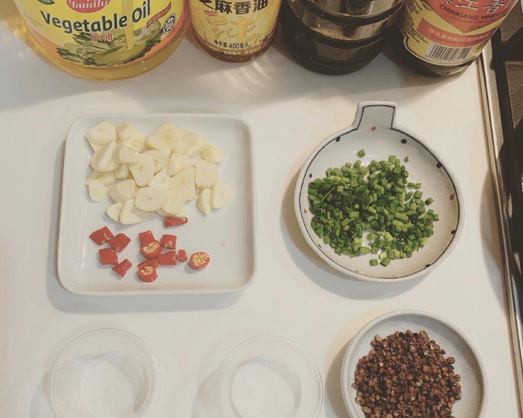 零失败❗爽口开胃的腌黄瓜🥒吃一次就爱上的做法 步骤4