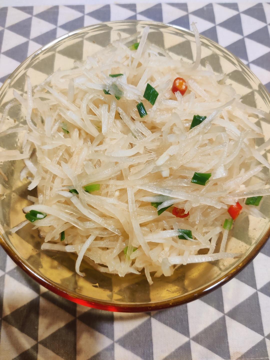凉拌白萝卜丝