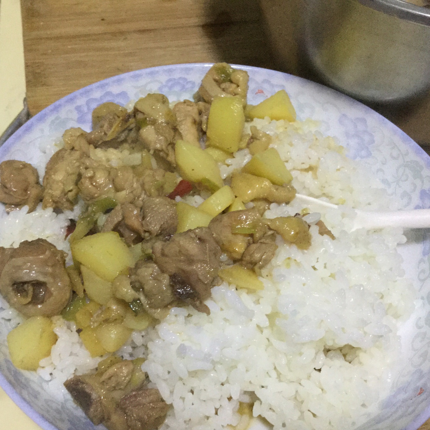 土豆炖鸡大腿