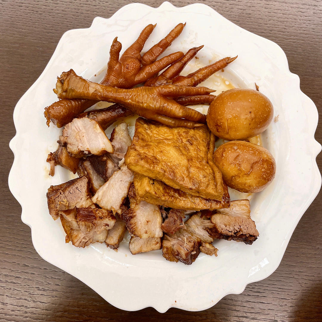 传统家乡卤味（卤五花肉、鸡爪、鸭胗等）