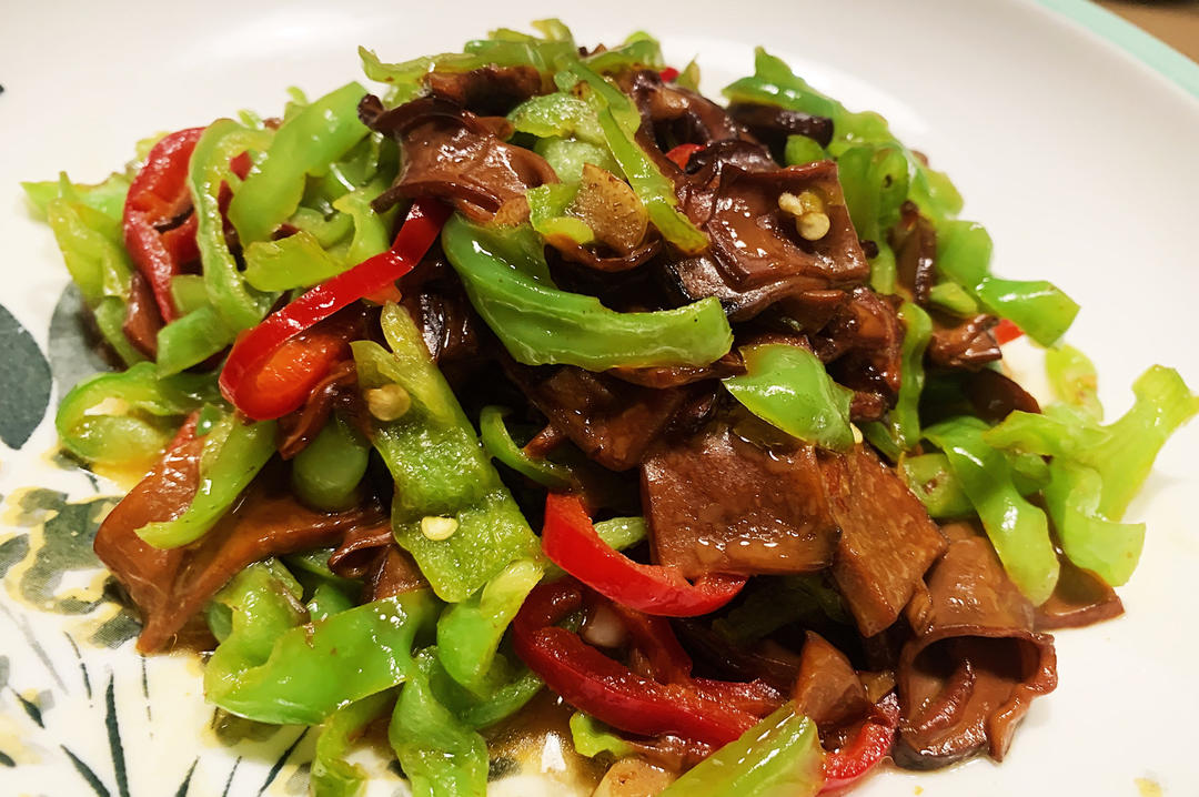 青椒牛肝菌（红见手青）
