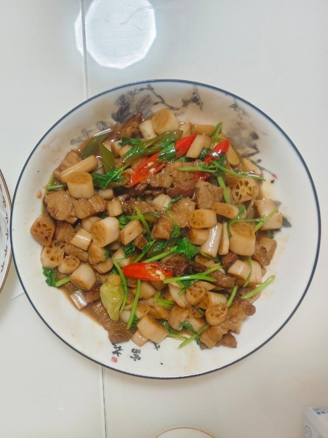 能干掉几碗饭的酸辣藕带炒肉丝