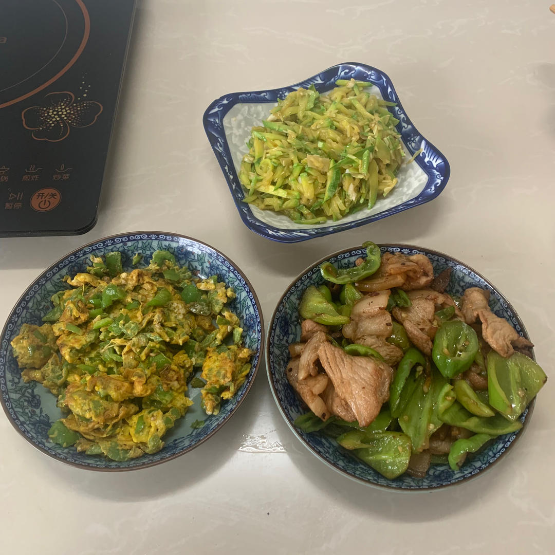 不一样的辣椒炒鸡蛋～下饭神器!