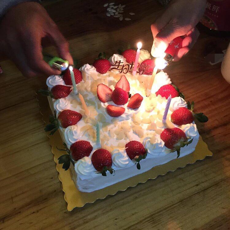 方形水果夹层蛋糕