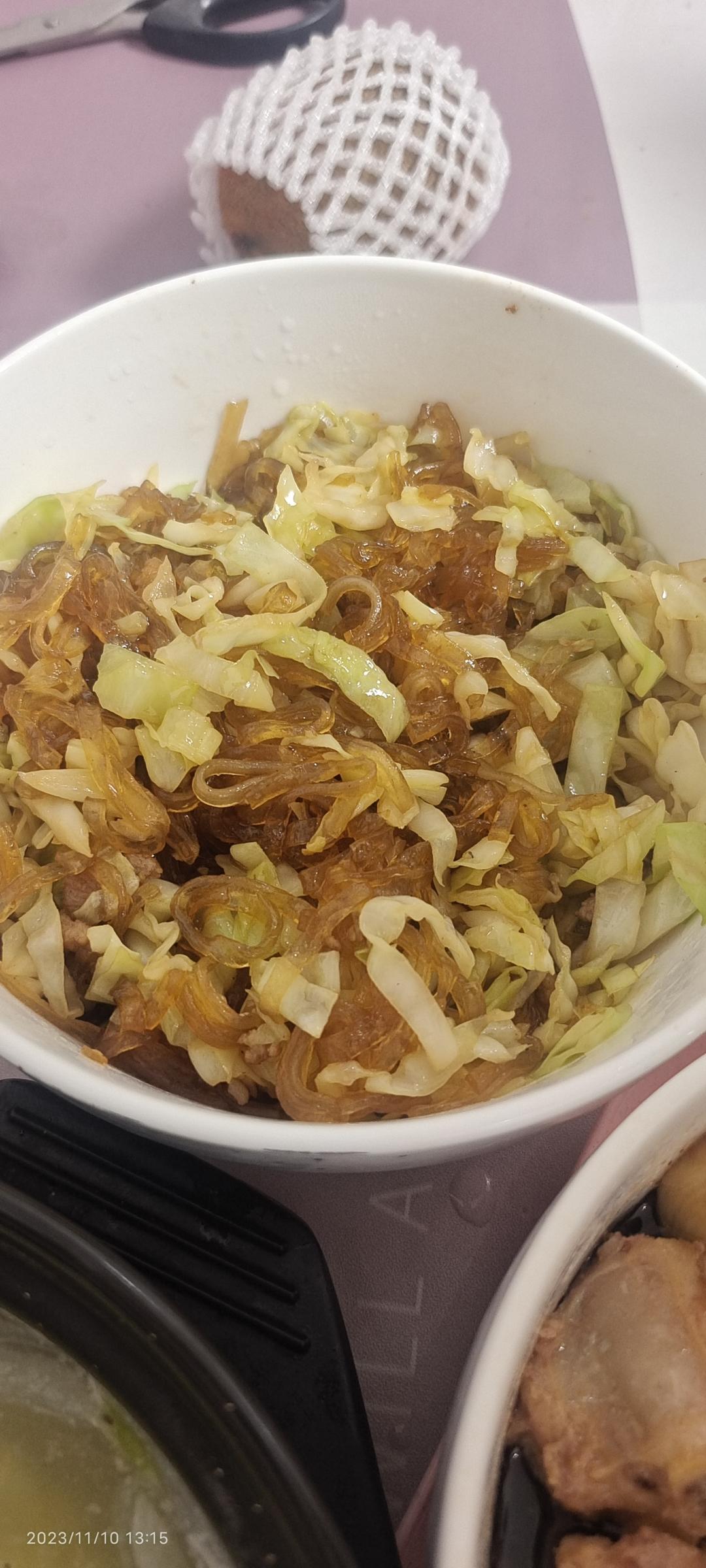 最近爱吃粉丝粉条～包菜炒粉丝