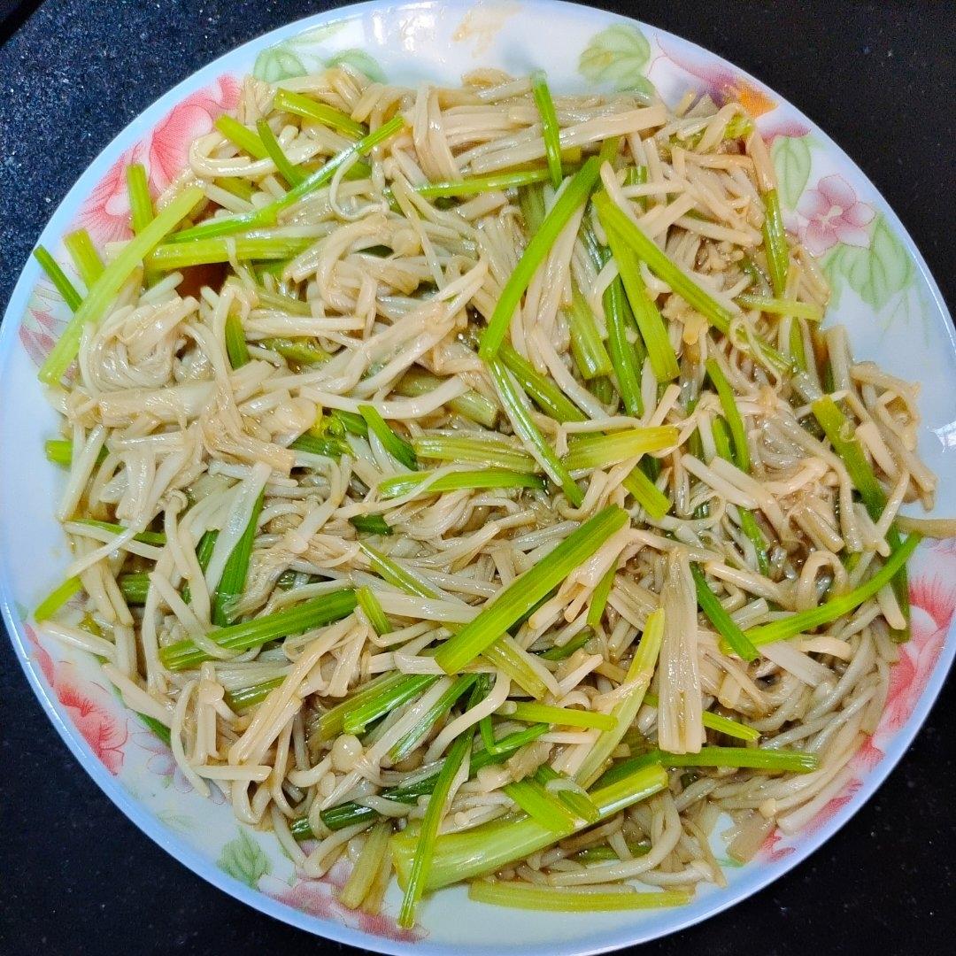 凉拌芹菜金针菇