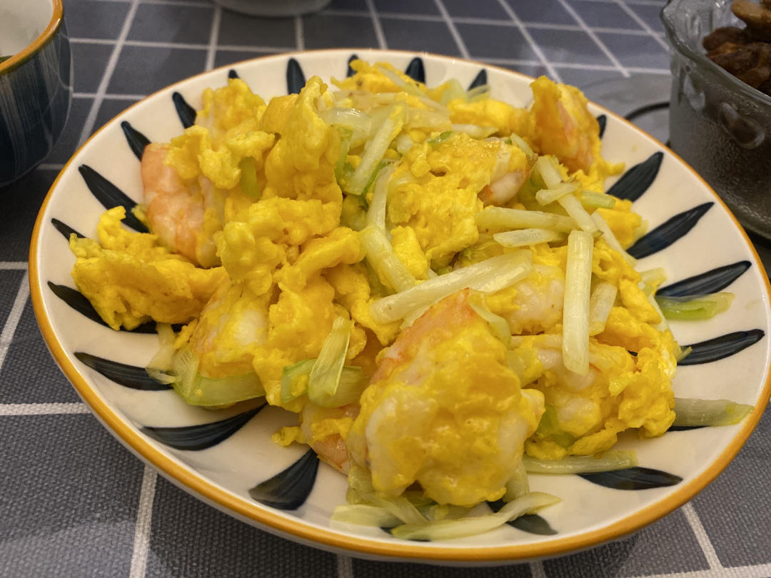 【超级好吃嫩滑鲜美的韭黄滑蛋虾仁～你会✅了嘛😘图片】houhou麻