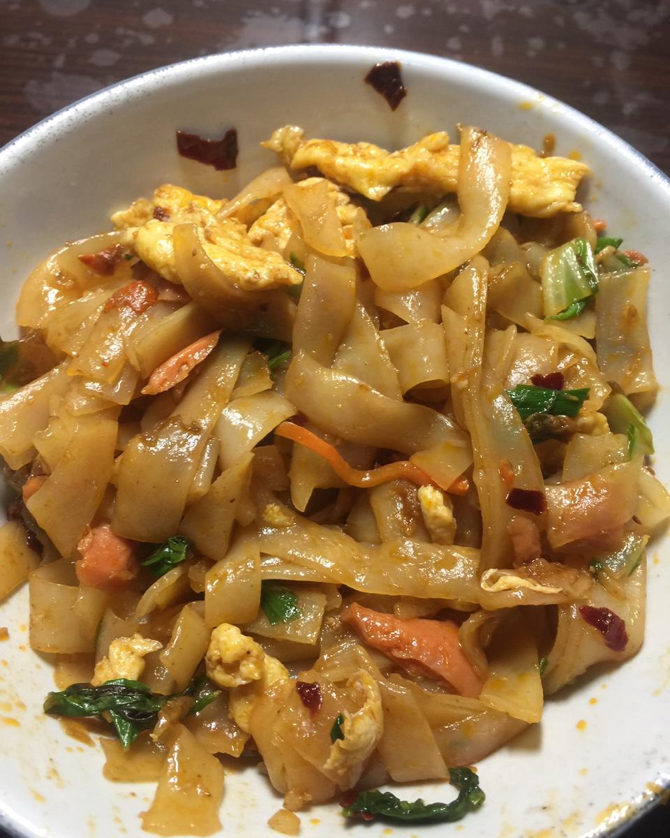 巨好吃的炒河粉