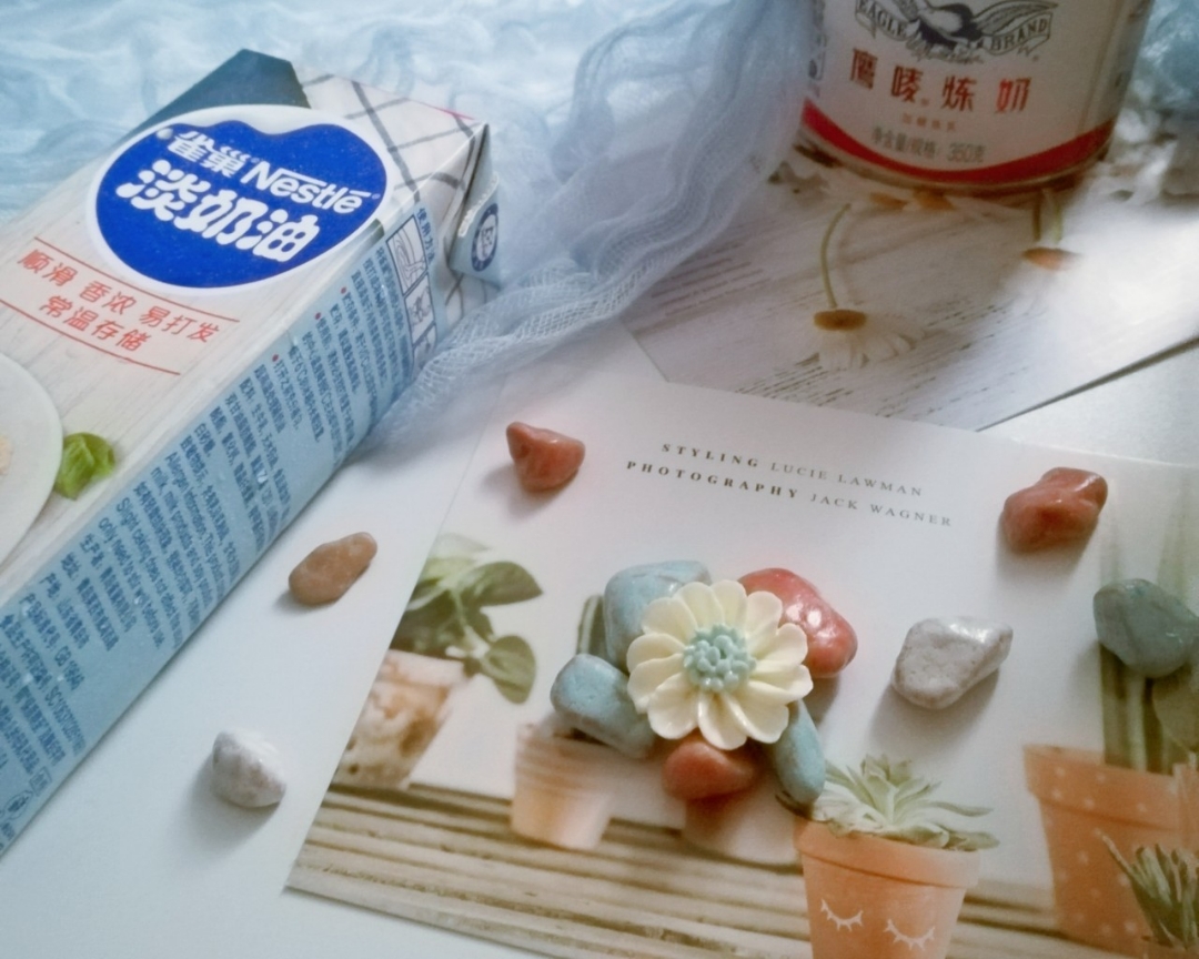 烘焙——雀巢炼乳奶油霜（韩裱 转印用）的做法