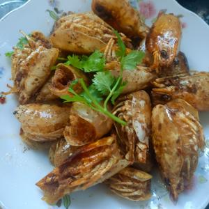 罗氏虾、一虾两吃的做法 步骤3