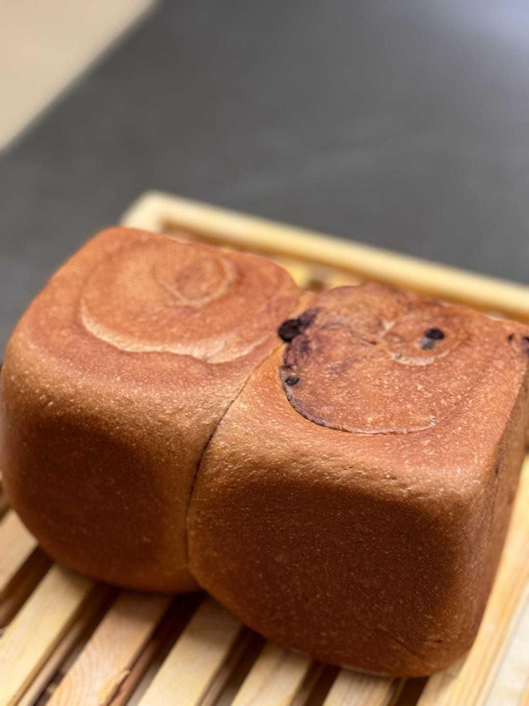 不放巧克力的吐司怎么能叫「巧克力吐司」呢？