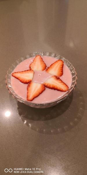 简单好吃的草莓冰激凌的做法 步骤6