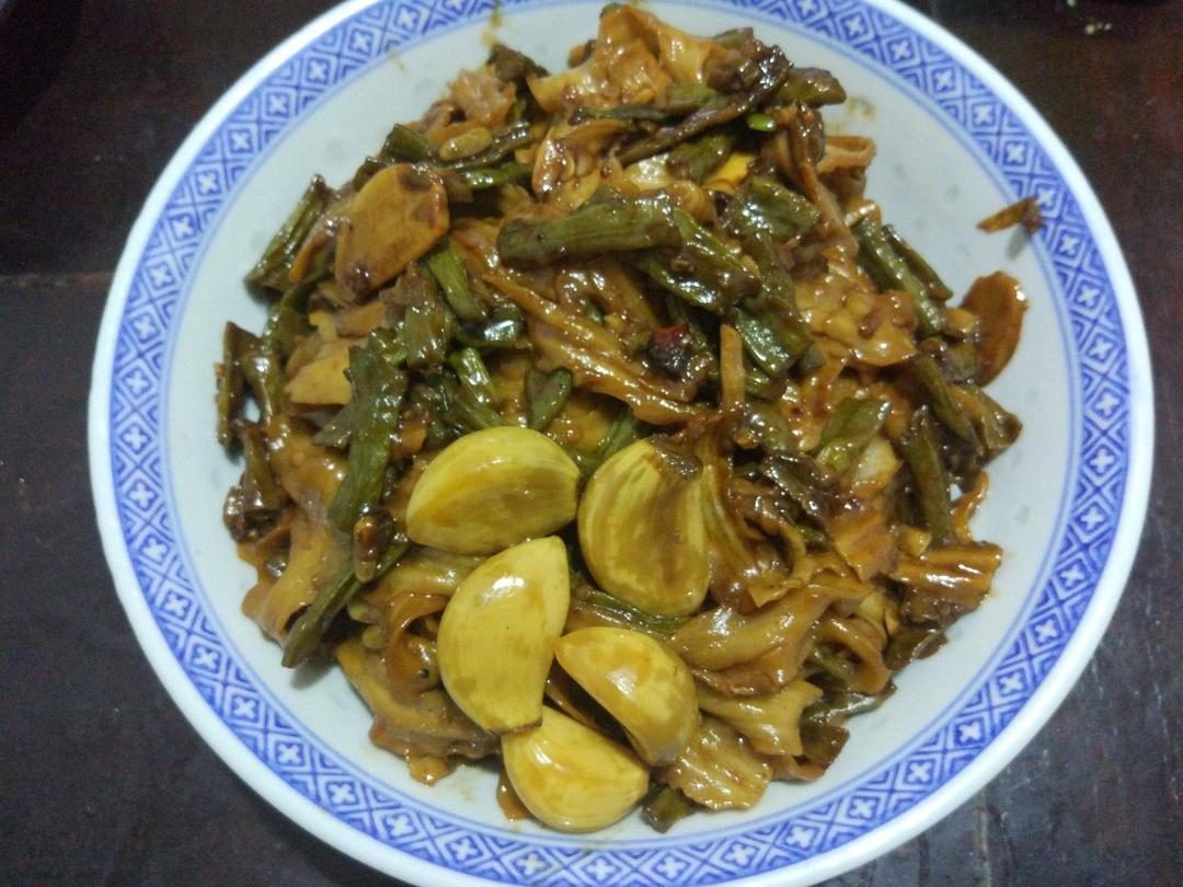 芸豆焖面（附万能的腌肉不老的办法）