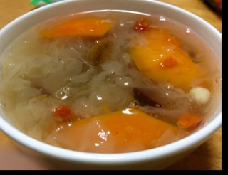红枣银耳莲子羹