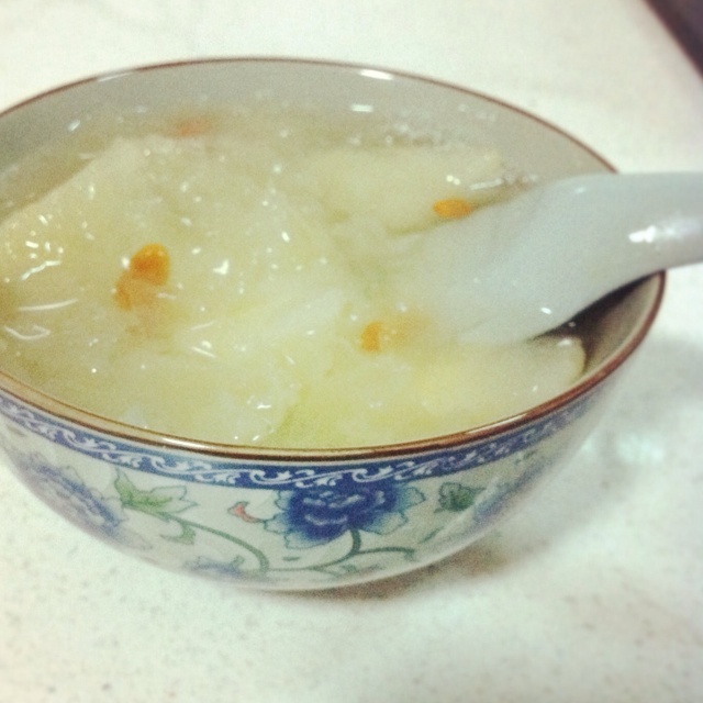 冰糖银耳雪梨汤
