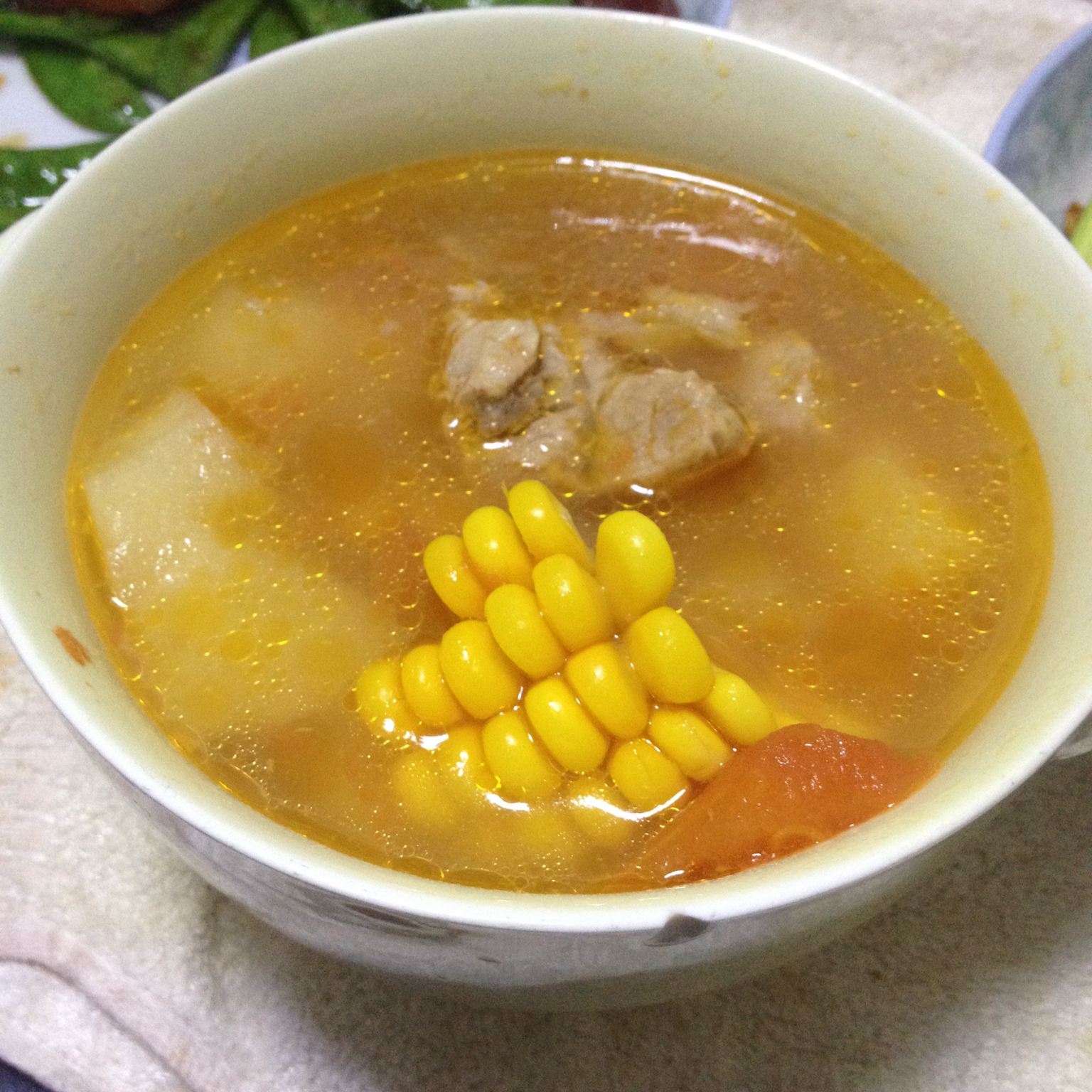 番茄土豆玉米排骨汤