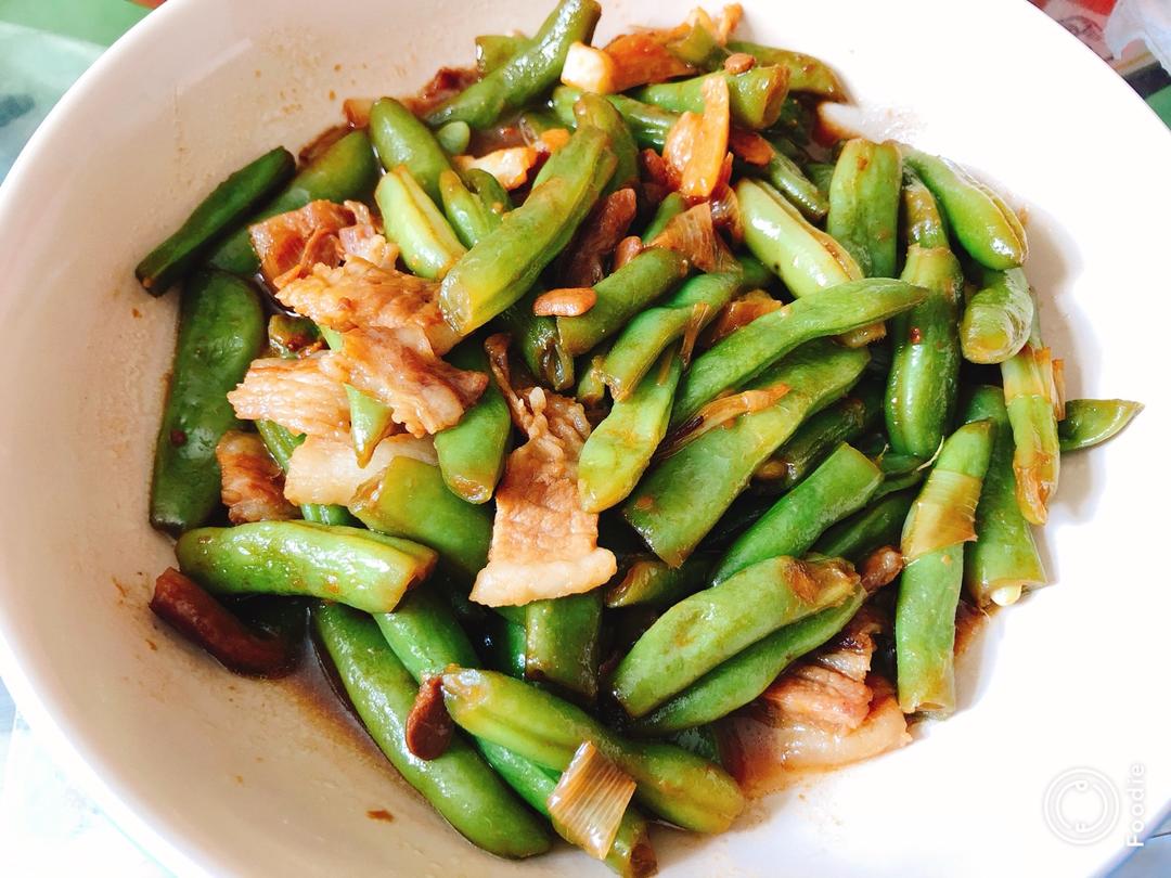 五花肉闷芸豆