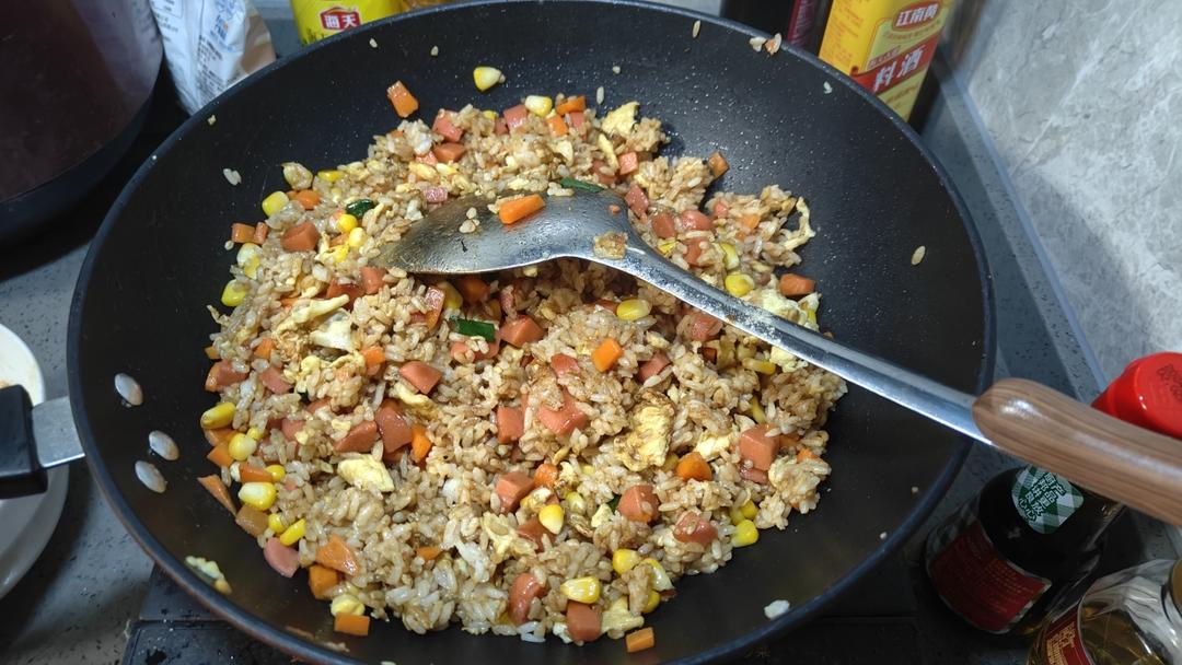 超级香的扬州炒饭/火腿鸡蛋什锦炒饭