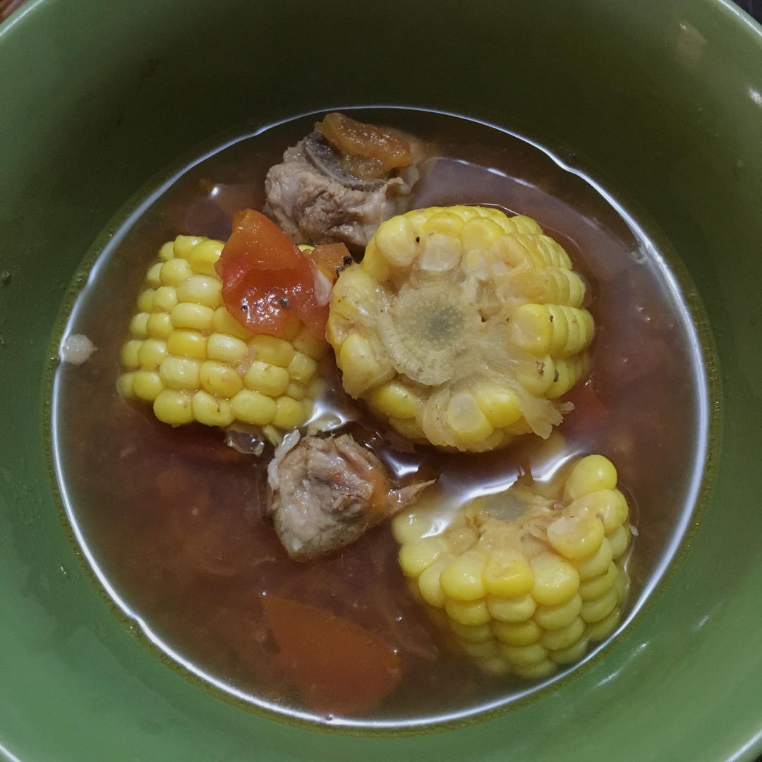 番茄土豆玉米排骨汤