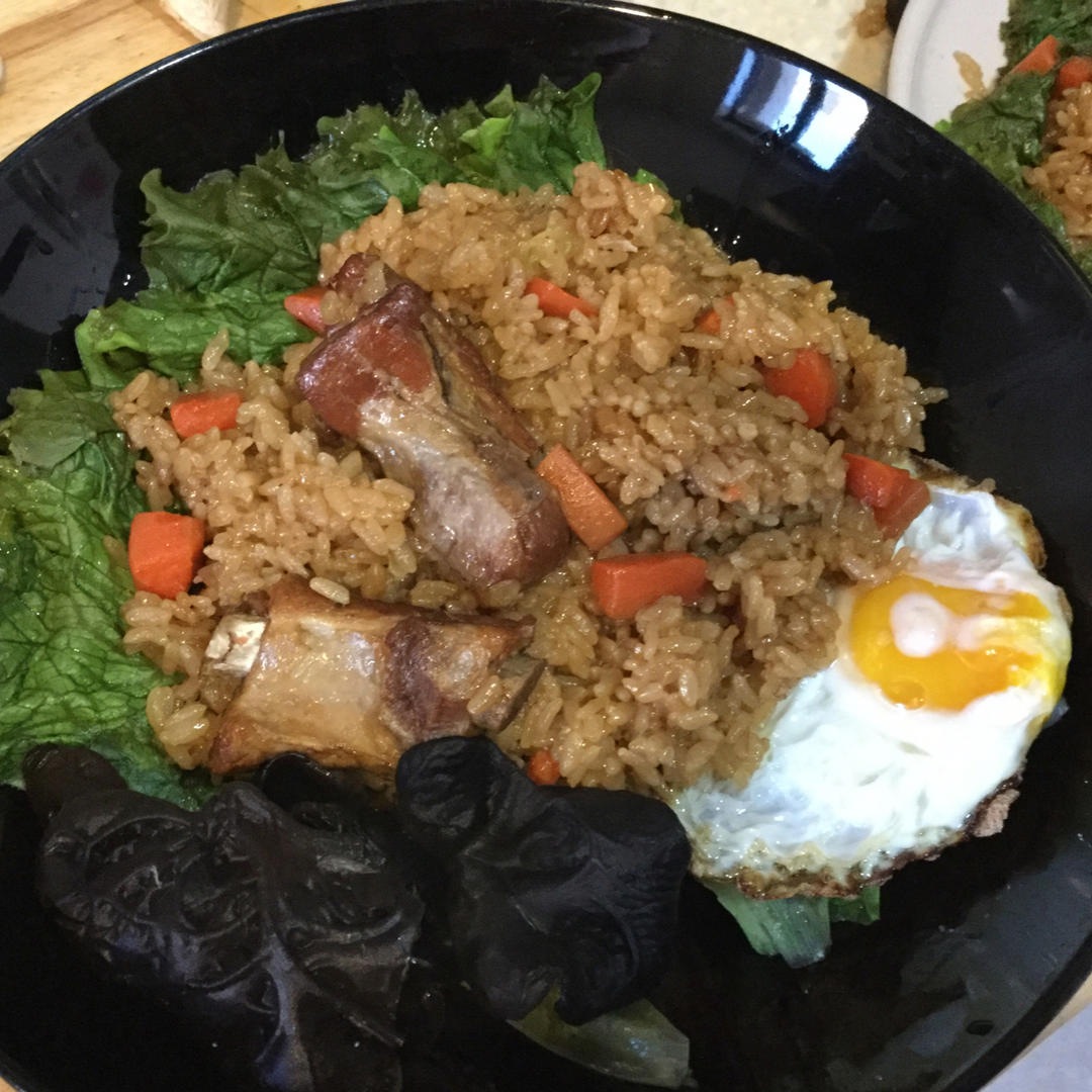 喷香排骨焖饭（爆好吃）