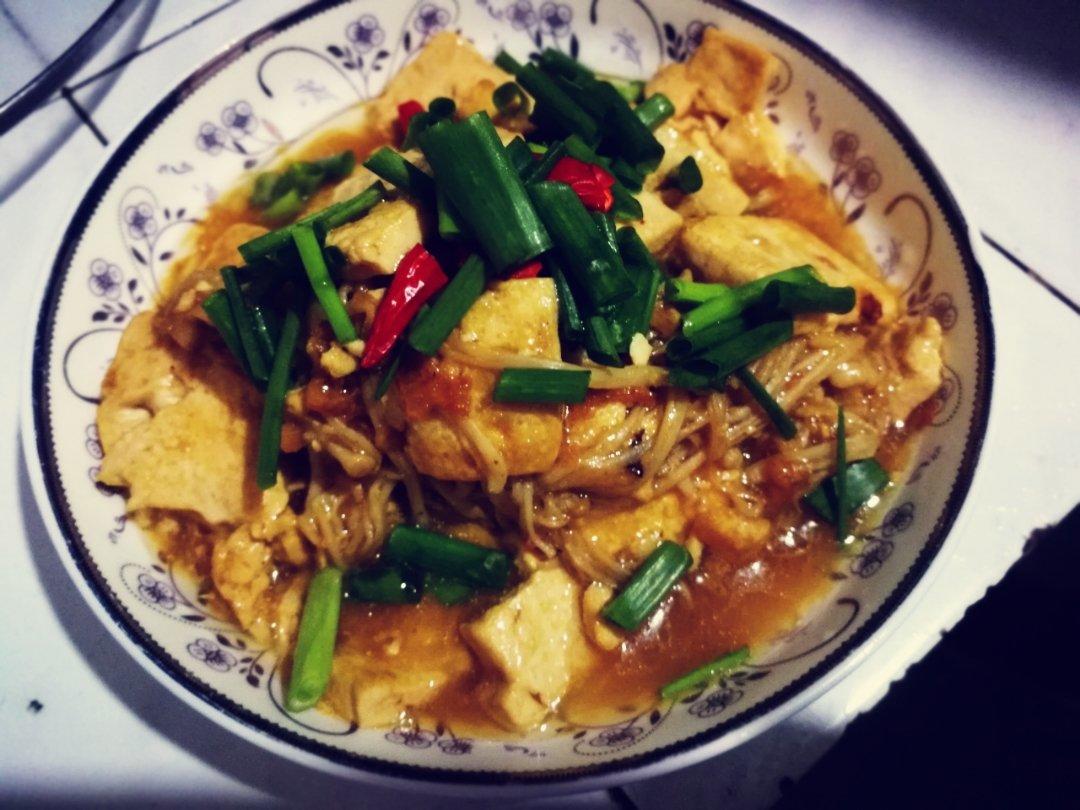 金针菇焖豆腐