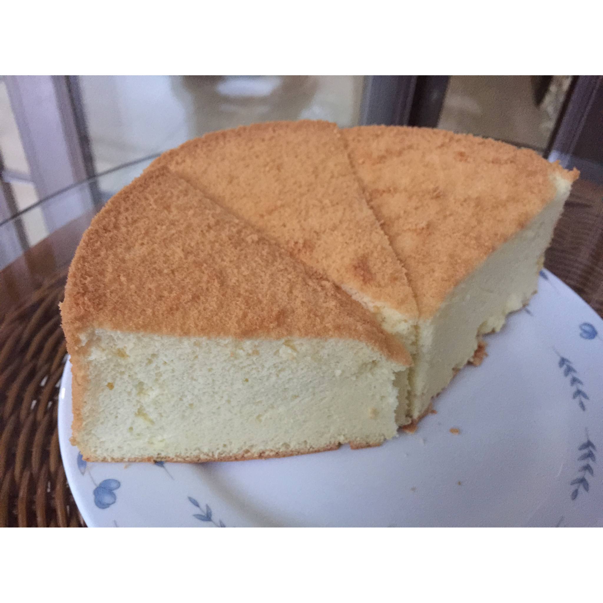 烤箱做蛋糕（戚风蛋糕的做法）