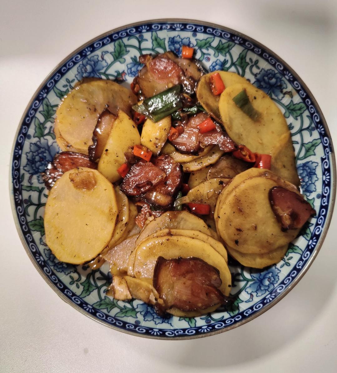 下饭的土豆片炒腊肉
