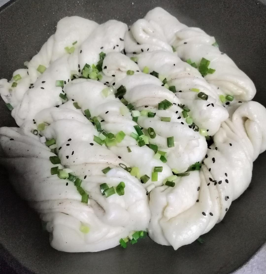 咸蛋黄煎花卷