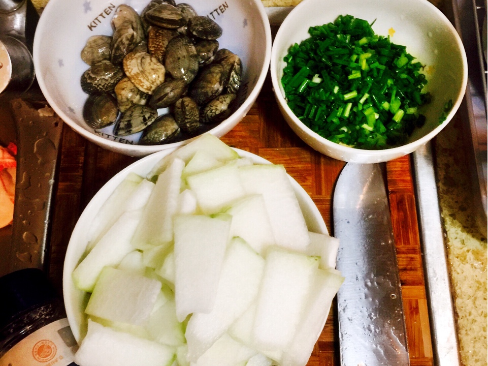 冬瓜花蛤汤的做法 步骤1