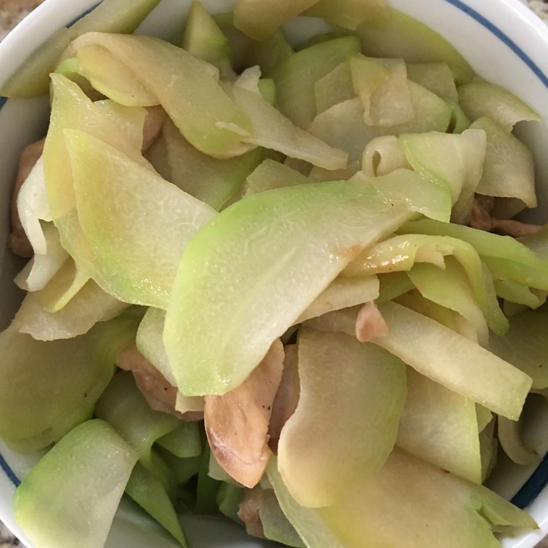 合掌瓜炒鸡肉