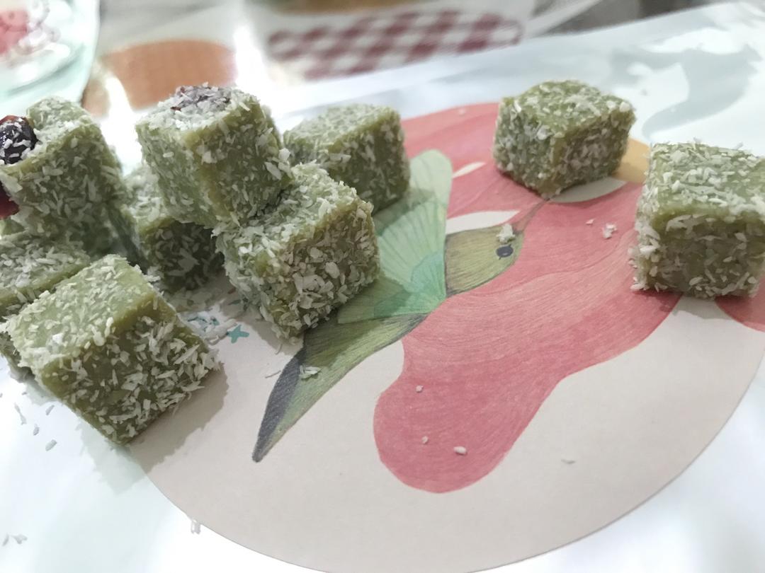 椰丝牛奶小方糕