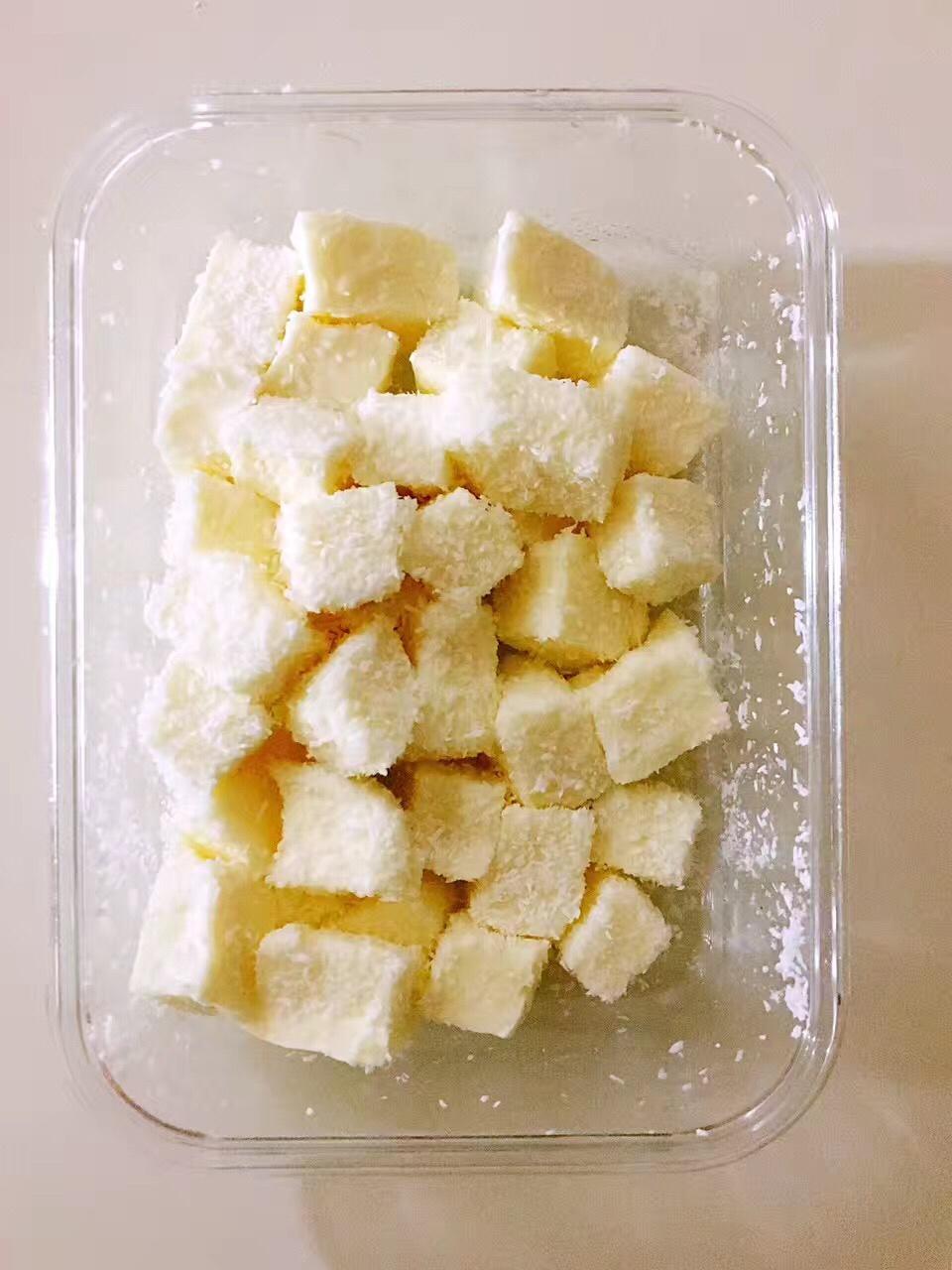 完胜85度C牛奶椰丝小方