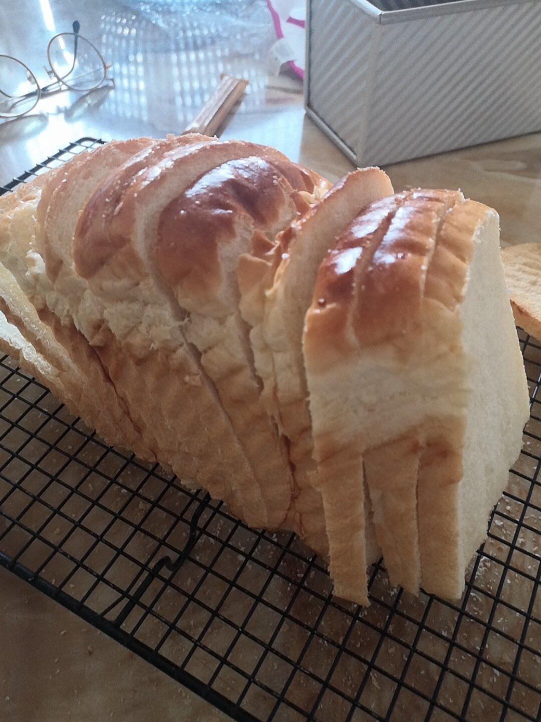 早餐白吐司          （庞多米 Pain de mie）