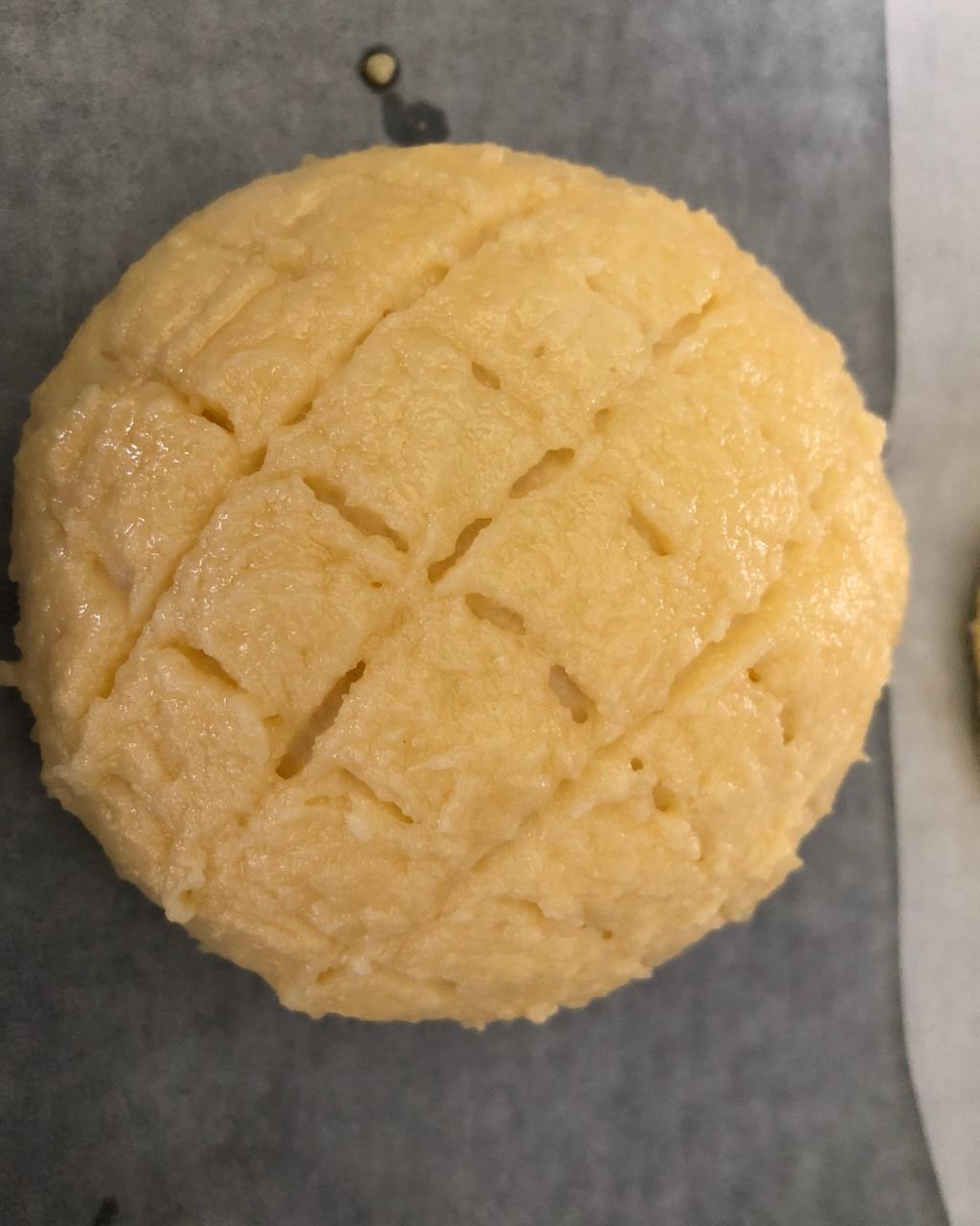 好吃到炸裂的港式菠萝包（附带制作酥皮的小视频）