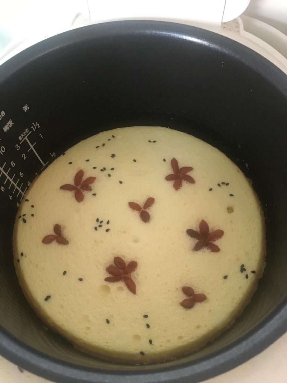 电饭锅蛋糕、很松软哦～