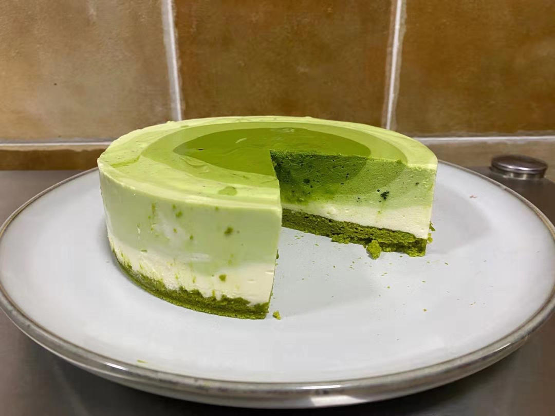 渐变抹茶慕斯蛋糕：我Amanda带着既美又作的抹茶甜点又来了！【曼食慢语】