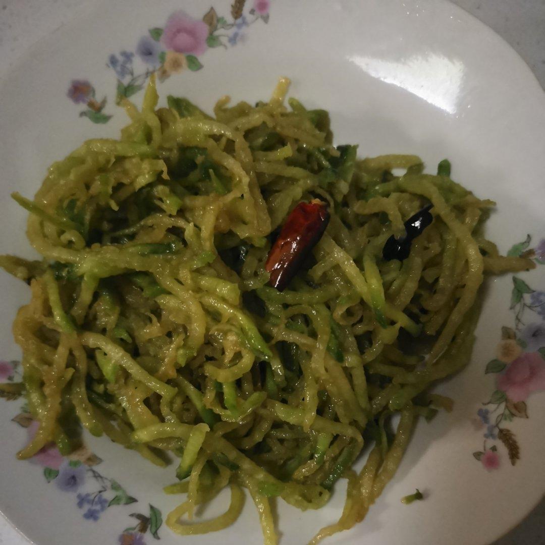 拌萝卜丝（青萝卜）