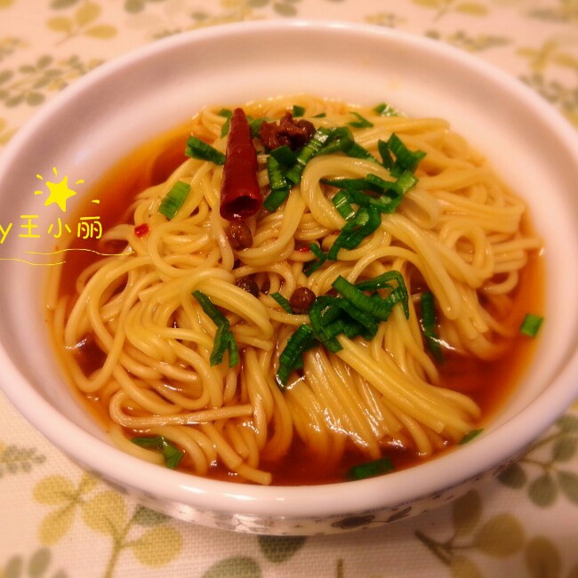家常酱油汤面