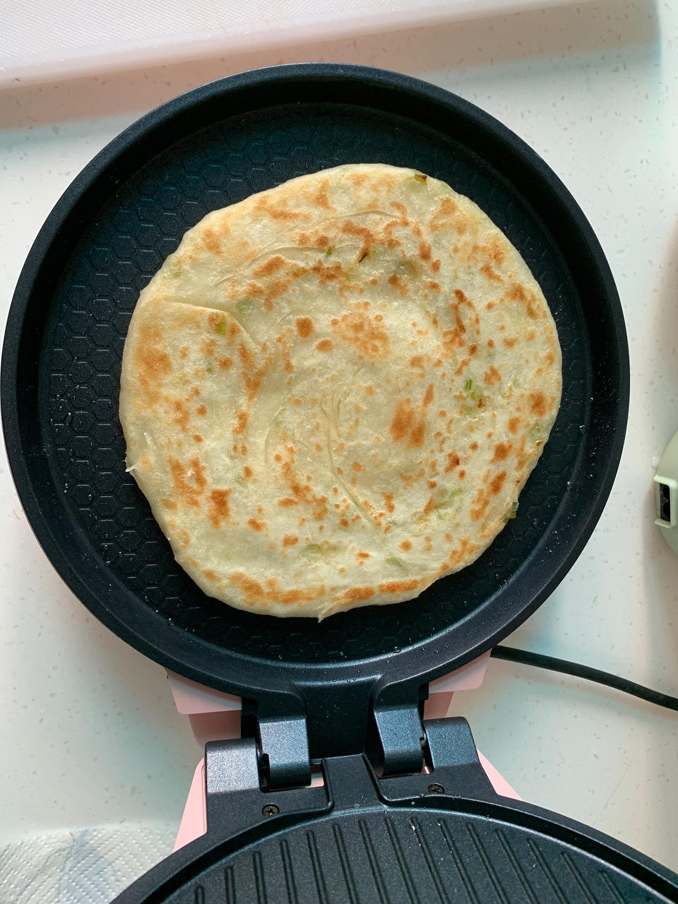 家常葱油饼 柔软多层 凉了也不硬 附细节视频详解