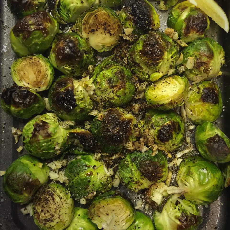 煎孢子甘蓝｜FRIED BRUSSELS SRPOUT