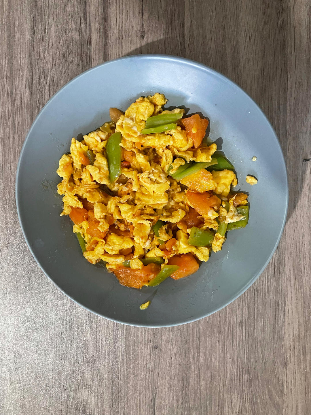 青椒西红柿炒鸡蛋