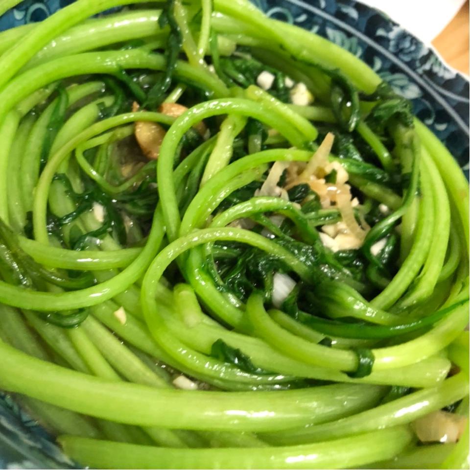 清炒茼蒿