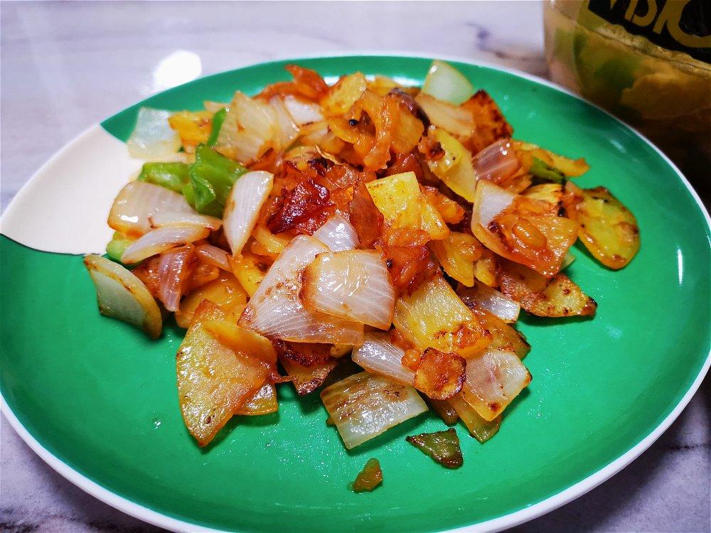 洋葱青椒炒土豆